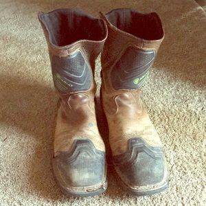 ariat catalyst shoes